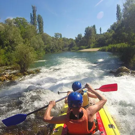 New Begovina With A Private Pool, Hot-tub, 4 Bedrooms فيلة Krivodol