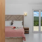 Begovina With A Private Pool, Hot-tub, 4 Bedrooms