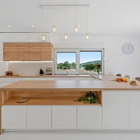 New Begovina With A Private Pool, Hot-tub, 4 Bedrooms