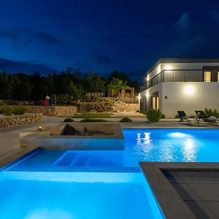 New Begovina With A Private Pool, Hot-tub, 4 Bedrooms Villa Krivodol