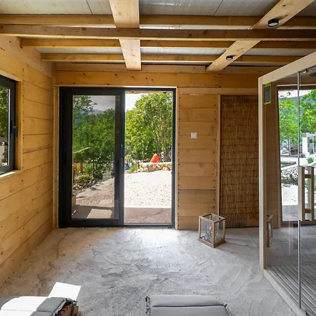 New Begovina With A Private Pool, Hot-tub, 4 Bedrooms *