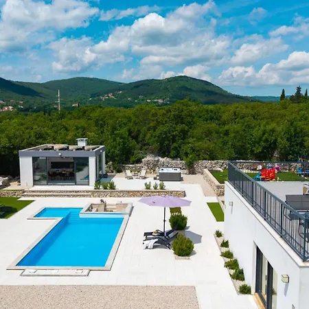 Villa New Begovina With A Private Pool, Hot-tub, 4 Bedrooms
