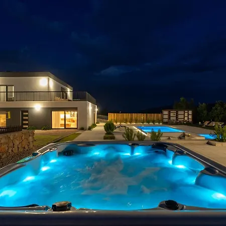 Begovina With A Private Pool, Hot-tub, 4 Bedrooms Krivodol