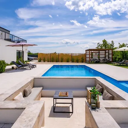 Villa New Begovina With A Private Pool, Hot-tub, 4 Bedrooms *